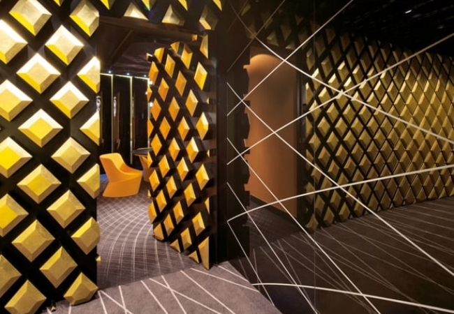Gold star fit-out by Robert Majkut