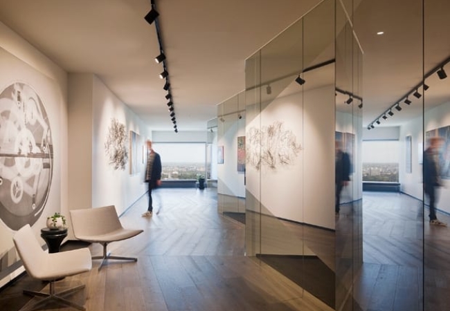 Mirror walls transform corporate lobby