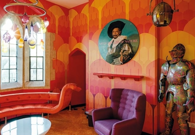 Laurence Llewelyn-Bowen’s customised fort