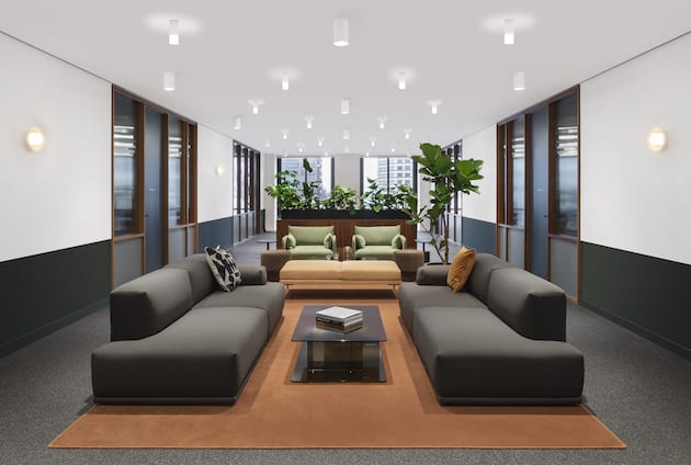 dMFK design new flexible workspace in One Canada Square - OnOffice ...