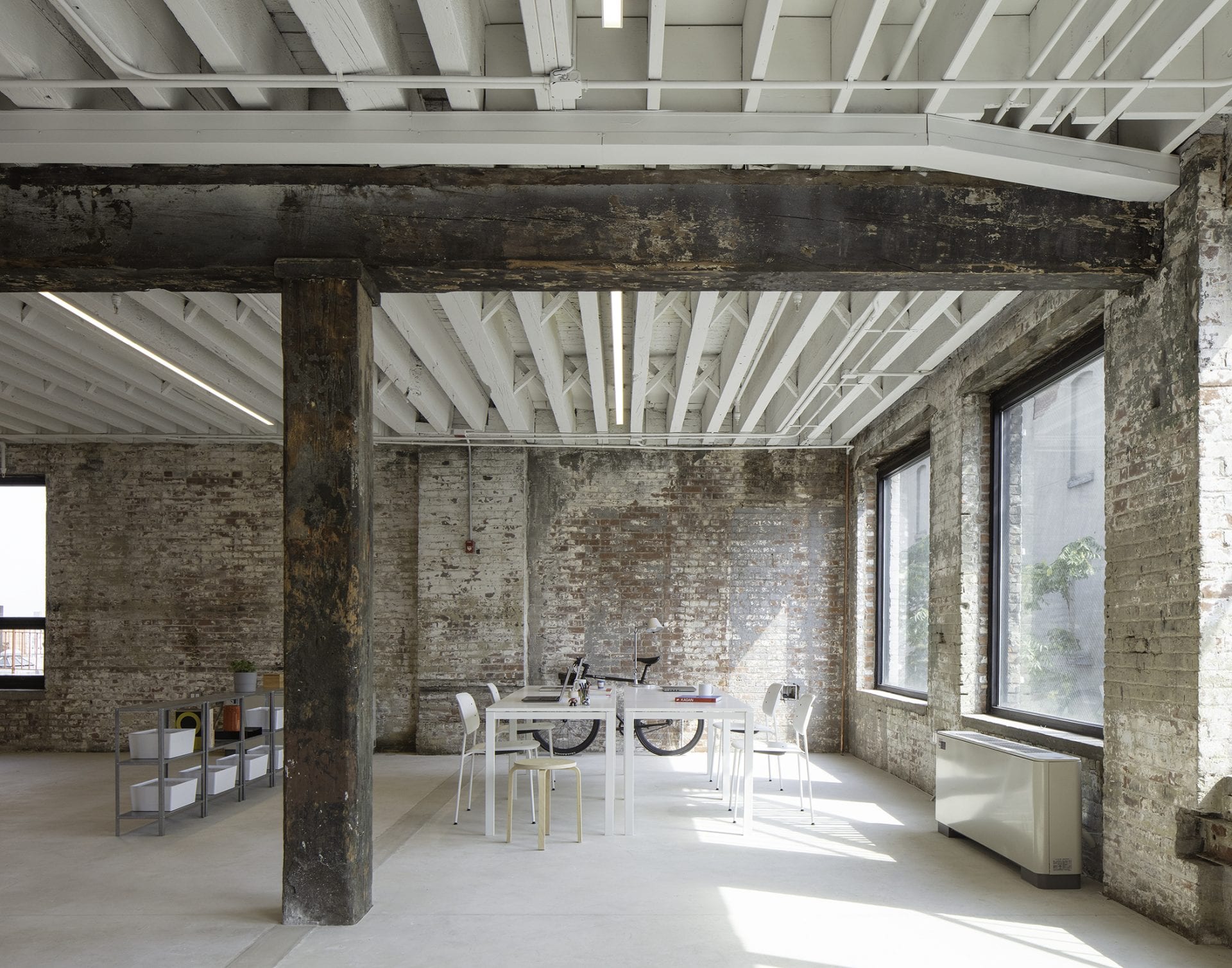 Worrell Yeung transforms 1920s Brooklyn factory into a contemporary  workspace - OnOffice | Design at Work