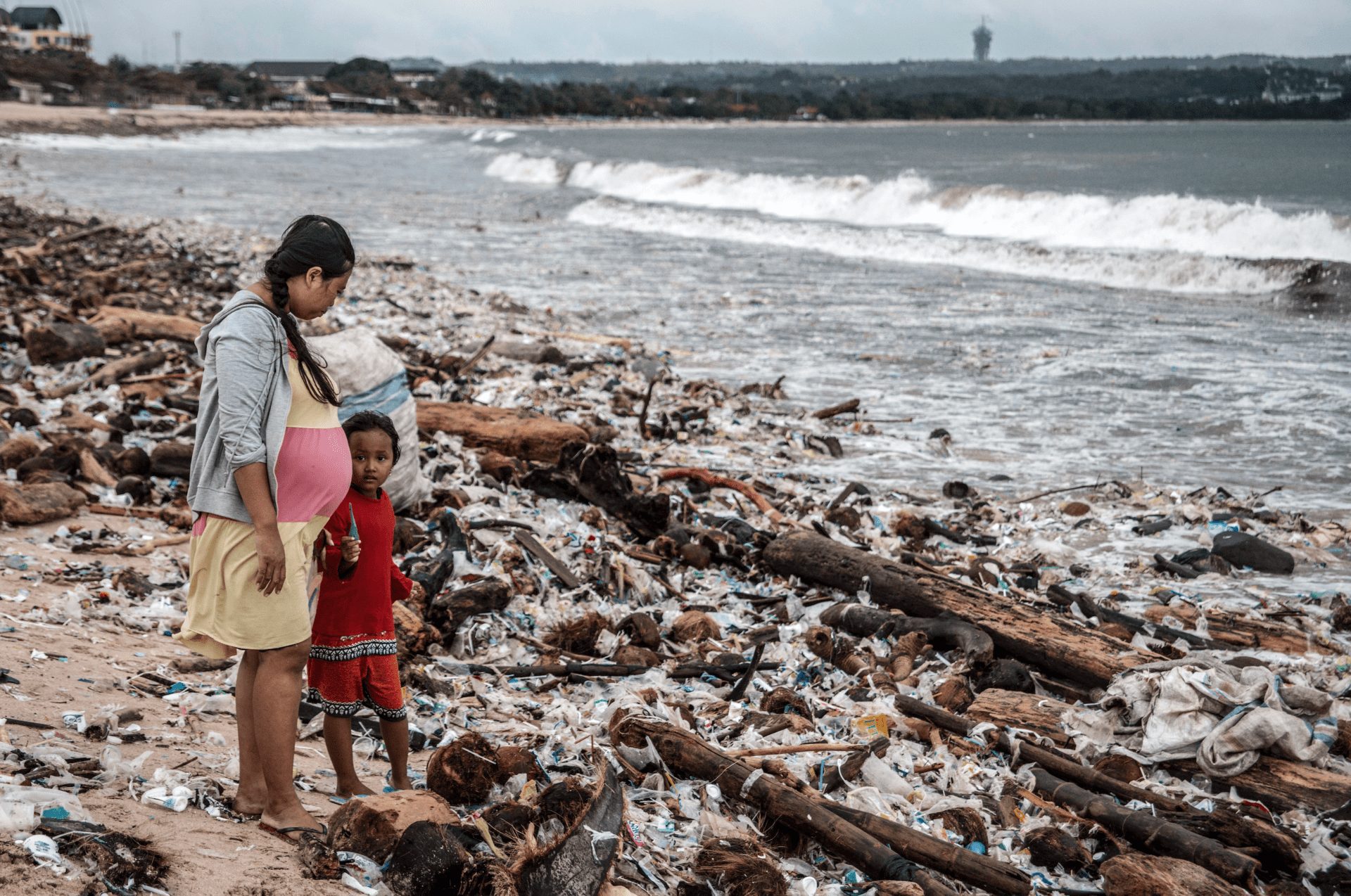 Parley Global Cleanup Network, World Oceans Day 2021, sustainability, climate change, OnOffice magazine