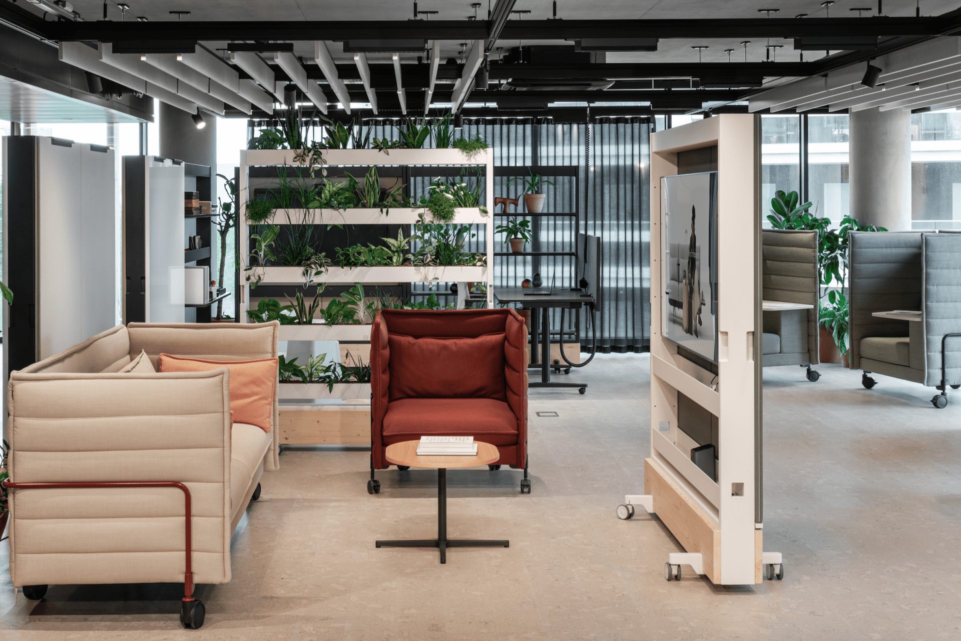 Vitra, Rolling Stock Yard, Squire and Partners, London, office, flexible workspace, future of work, vitra future of work, OnOffice magazine