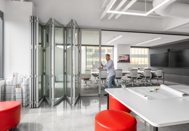 Living research on hybrid workplace design