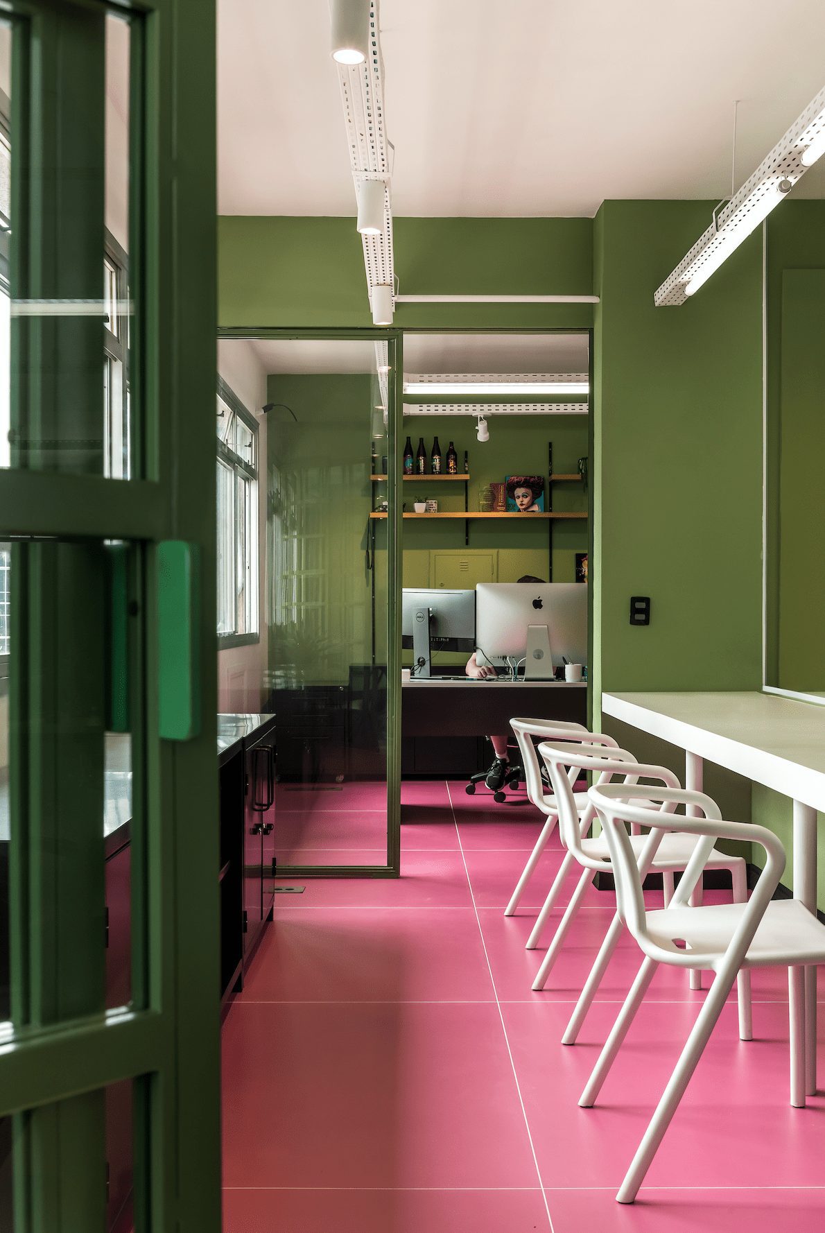 brazil, office interior, moca arquitetura, colour, brazil office, OnOffice magazine