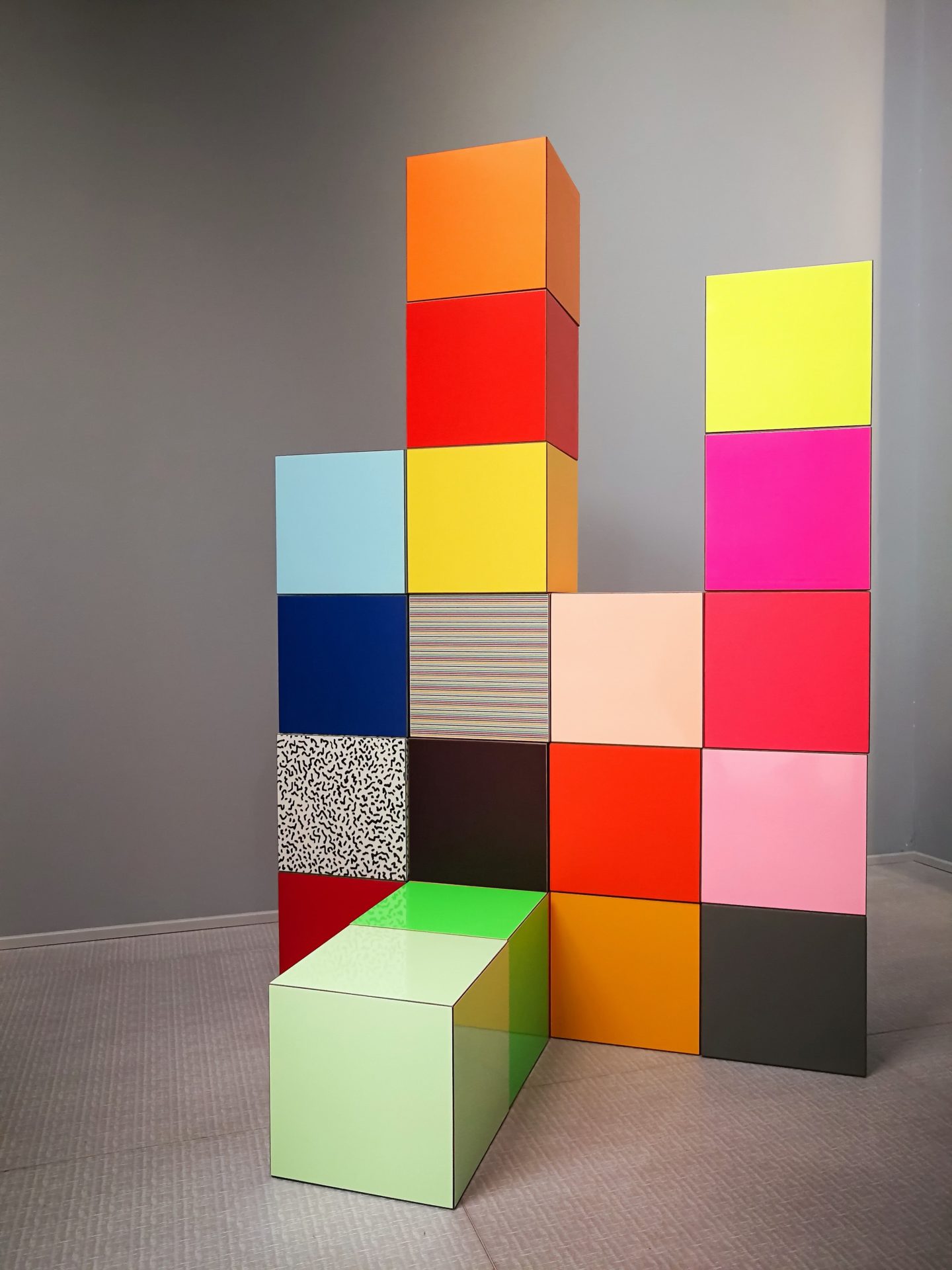 Design London Coloured Cubes