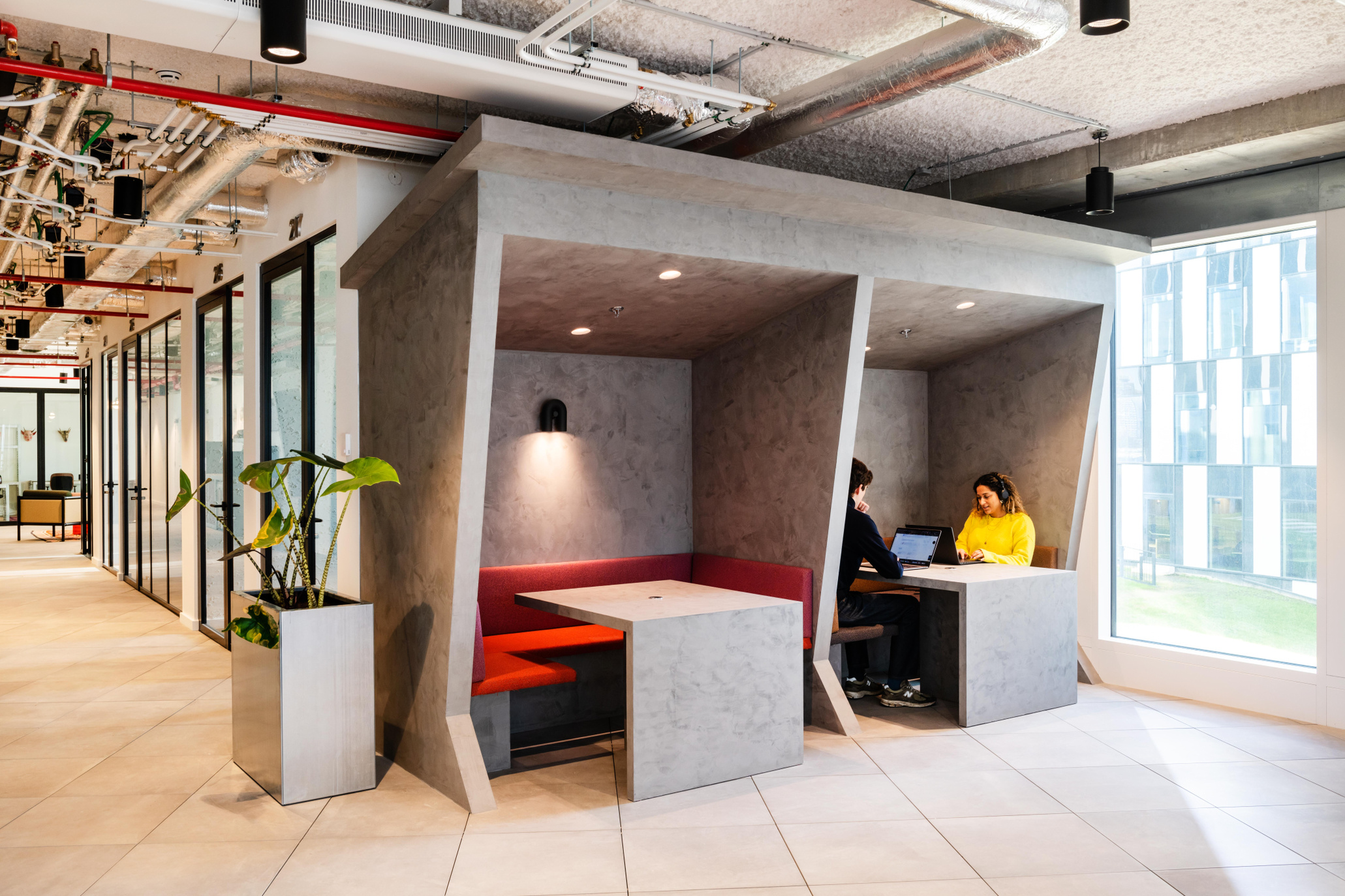 Silversquare Guillemins coworking space in Liège, Belgium embodies a ...
